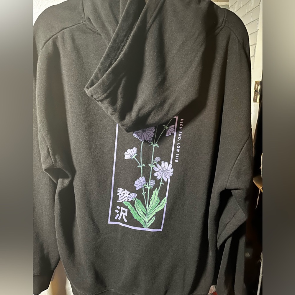 Zumiez hoodie